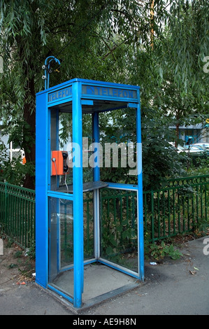 Blau, öffentlichen Telefon Box Bukarest Rumänien, Europa, EU Stockfoto