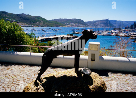Statue des Hundes Hafen nur Ärgernis mit Blick auf Simons Town auf Kap-Halbinsel Cape Town-Südafrika Stockfoto