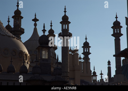 Silhouette der Königspavillon Brighton Sussex England UK Stockfoto