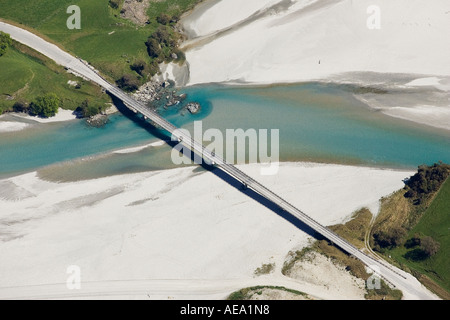 Brücke über Dart River in der Nähe von Glenorchy Queenstown Region Südinsel Neuseeland Antenne Stockfoto