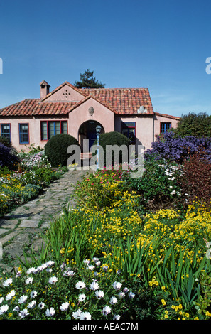 PACIFIC GROVE mit Blumengarten CALIFORNIA nach Hause Stockfoto