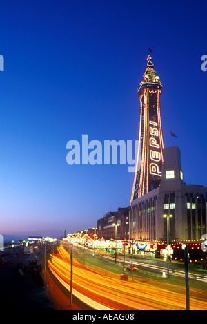 Blackpool Tower bei Nacht Illuminationen Lancashire England uk nachschlagen Stockfoto