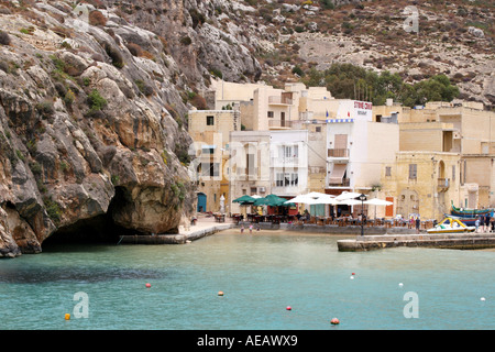 DIE KLEINE KÜSTENSTADT DORF XLENDI AUF TH INSEL GOZO. MALTESISCHEN INSEL EUROPA Stockfoto