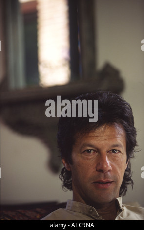 Imran Khan der ehemaligen Pakistan International Cricket-Spieler zu Hause in Lahore, Pakistan Stockfoto