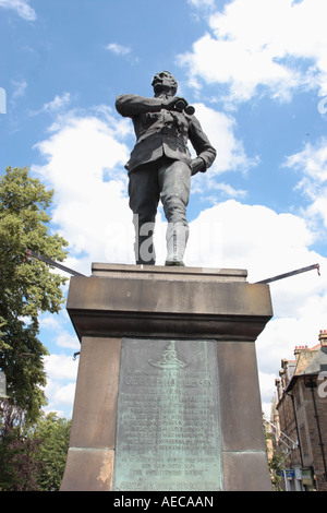 Statue, ausgelöst durch öffentliche Zeichnung von Oberstleutnant George Elliott Benson, R.A in Hexham, England. Stockfoto