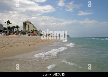 sanfte Wellen auf den Strand Stockfoto