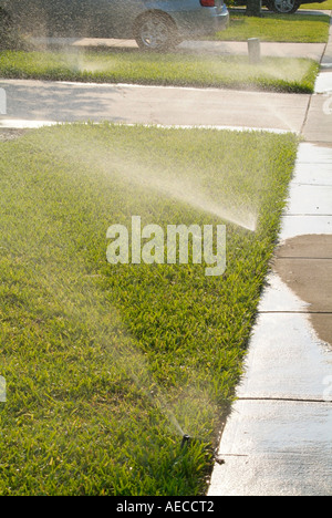 Sprinkler, Bewässerung, Beregnung, Bewässerung Bewässerung Wasser H2O Stockfoto