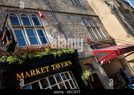 Markt-Taverne und Eingang zur Markthalle Durham County Durham England Stockfoto