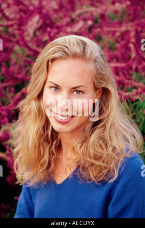 junge blonde Frau Porträt Stockfoto