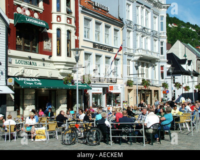 Fußgängerzone in der Altstadt von Bergen, Norwegen Stockfoto