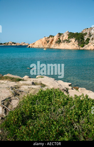 Blick auf die Bucht Cala Spalmatore auf Insel La Maddalena, Sardinien, Italien Stockfoto