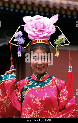 Leute, Mädchen In Tracht der Ching-Dynastie Stockfoto