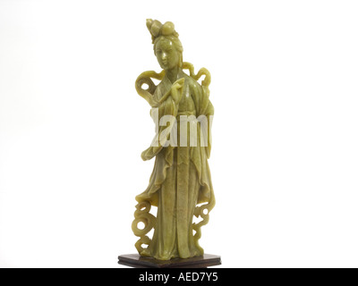 Jade Skulptur von Kuan Yin Bodhisattva des Mitgefühls Jade ist ein Symbol der ruhigen Gelassenheit Weisheit Balance und Heilung Stockfoto