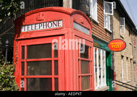 UK Wales Powys neue Radnor High Street K6 Telefonzelle in der Nähe Post Stockfoto