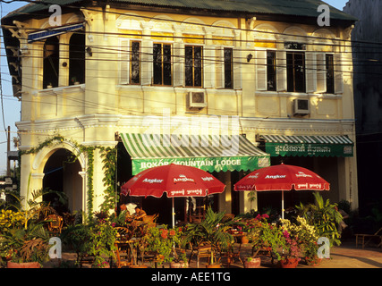 Bokor Mountain Lodge Hotel und Restaurant in restaurierten alten französischen Kolonialgebäude, Kampot, Kambodscha Stockfoto