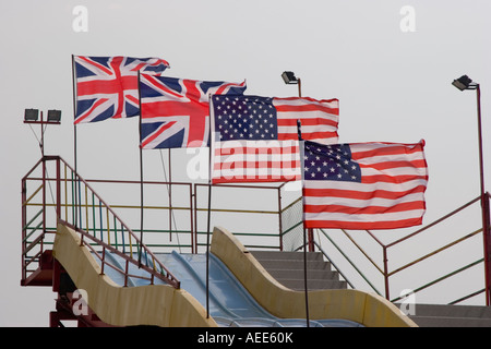 Festplatz Folie mit Union Jack und Stars stripes Flaggen Stockfoto