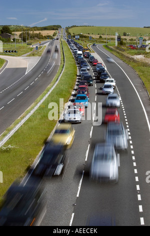 Verkehr-Warteschlange auf A303 in der Nähe von Stonehenge Wiltshire England UK Stockfoto