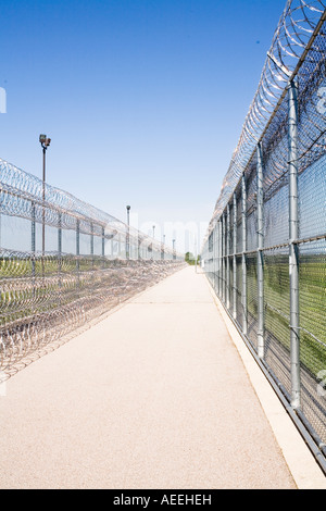 Umzäunung um die maximale Sicherheit Tecumseh State Correctional Institution Nebraska USA Stockfoto