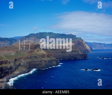 Windgeneratoren, Landzunge Ponta de Sao Lourenco östlichen Punkt der Halbinsel auf Madeira Portugal Europe.Photo von Willy Matheisl Stockfoto