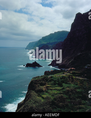 malerische Aussicht auf die raue Norden Küste der Insel Madeira in Ponta Delgada Madeira Portugal Europa. Foto: Willy Matheisl Stockfoto