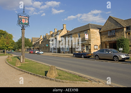 Lygon Arme unterzeichnen Haupt Straße Broadway Cotswolds UK Stockfoto