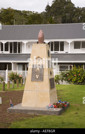 Russell Bucht der Inseln Northland North Island Neuseeland kann Krieg Gedenkstein auf grün im historischen Dorf Stockfoto