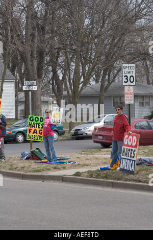 Streikposten von Fred Phelps Westboro Baptist Church mit Sitz in Topeka Kansas Stockfoto