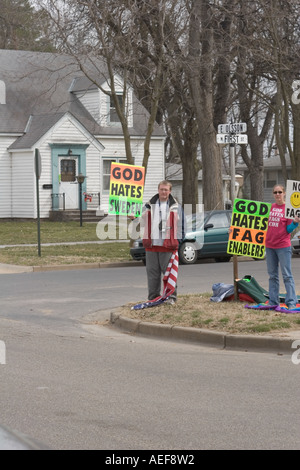 Streikposten von Fred Phelps Westboro Baptist Church mit Sitz in Topeka Kansas Stockfoto