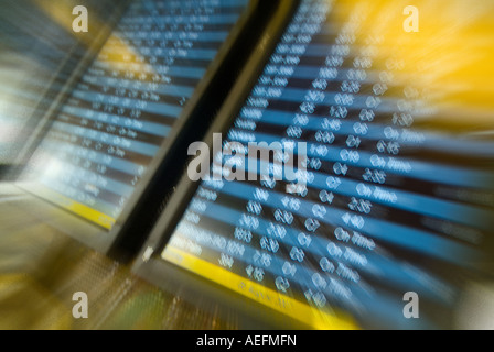 Airline Flight Board mit Verzögerungen, Flughafen Phoenix, USA Stockfoto