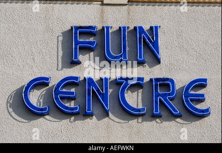 Melden Sie sich für das Fun-Center an der Promenade im Seebad Stadt von Rhyl, Denbighshire, Nordwales Stockfoto