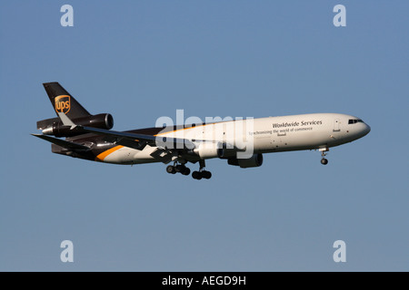 Business Logistik. McDonnell Douglas MD-11F Frachter durch United Parcel Service betrieben. Luftfracht Lieferung und den internationalen Handel. Stockfoto