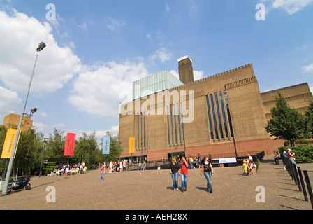 Horizontalen Weitwinkel der Haupteingang des Tate Modern Museum Stockfoto