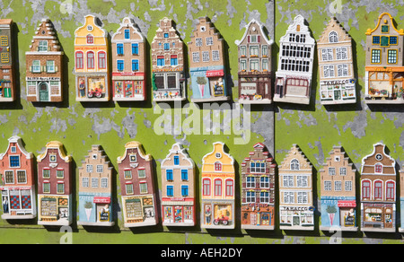 Amsterdam-Souvenir Magnete von Giebelhäusern. Stockfoto