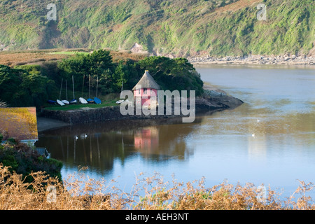 Das Bootshaus am Bantham am Fluss Avon Stockfoto