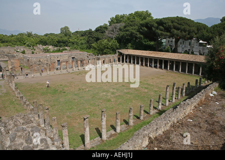 Pompeji Ruinen in Kampanien Italien möglicherweise die Arkaden Gericht der Gladiatoren Stockfoto