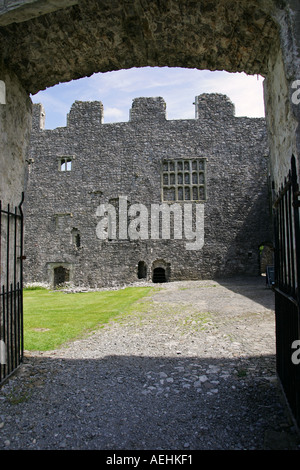 Haus und Fallgatter Tor zum Oxwich Schloss Gower Halbinsel Swansea West Glamorgan South Wales Großbritannien GB UK Stockfoto