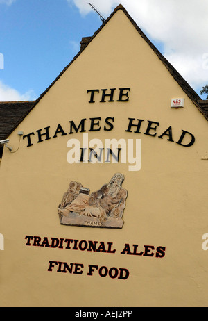 Thames Head Pub, Kemble, Gloucestershire, in der Nähe der Quelle des Flusses Themse, England Stockfoto