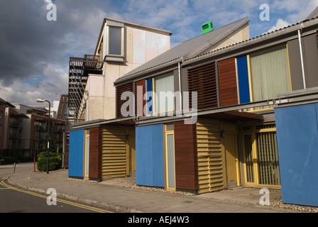 Moderne Wohnsiedlung im Greenwich Millennium Dorf Greenwich Peninsula London SE10 England 2000er HOMER SYKES Stockfoto