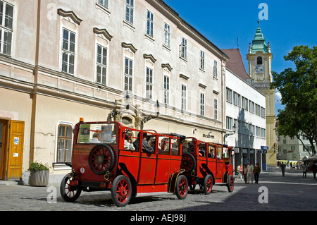 Touristik-Bus, Stadt, Sehenswürdigkeit, Bratislava, Slowakei Stockfoto