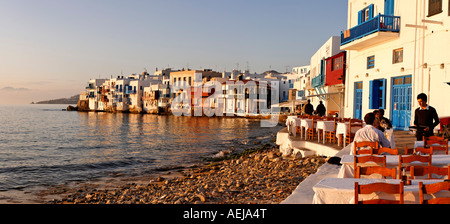 Blick von einem Restaurant nach Little Venice, Myconos, Griechenland Stockfoto