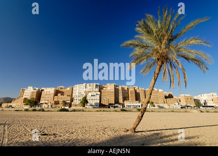 Blick auf die alte Stadt von Shibam, Wadi Hadramaut, UNESCO-Weltkulturerbe, Jemen Stockfoto