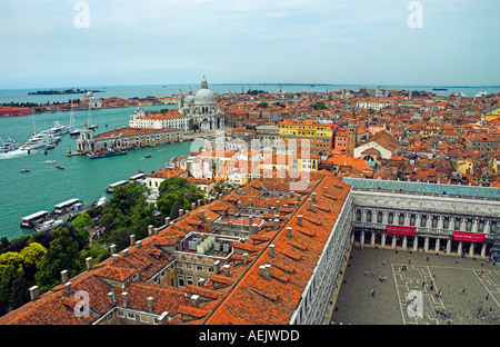 Markus s Quadrat Venedig Italien in Richtung Grand Canal Stockfoto