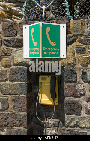 Mullion Hafen Wandnische erstellt für BT-Notruftelefon Stockfoto