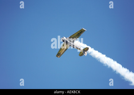 T-6 Texan North American Harvard oder T-6 Texan oder SNJ WW2 militärische Trainer pilotiert von Bill Leff Binghamton Airshow-New York-USA Stockfoto