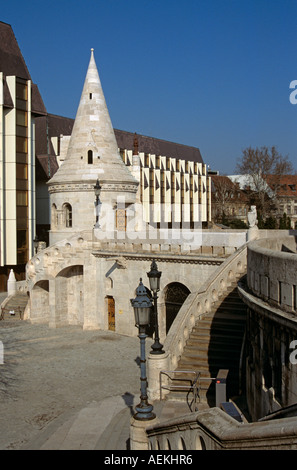 Fischerbastei und Hilton Hotel, Trinity Square, Castle Hill District, Budapest, Ungarn Stockfoto