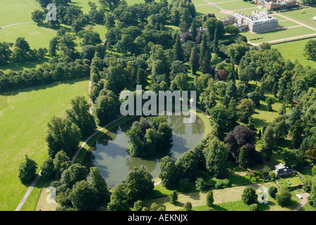 Oval Lake, Althorp House, das Anwesen der Familie Earl Spencer und die Parkanlage, Great Brington, Northamptonshire England aus der Vogelperspektive der 2007 2000er Jahre, UK HOMER SYKES Stockfoto