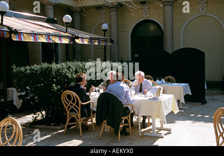 Restaurant Gundel (Ungarns berühmtesten Restaurant), Stadtwäldchen (Városliget), Budapest, Ungarn Stockfoto