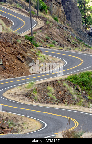 Straße entlang Hölle s Canyon Reservoir Idaho Oregon Stockfoto