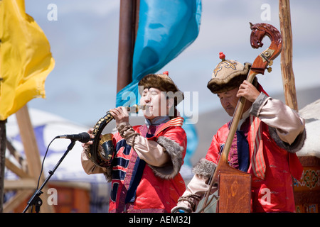 Sängerin Tänzerin im Dschingis Khan in der Mongolei zu zeigen Stockfoto