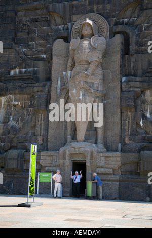 St. Michael über dem Eingang der Volkerschlachtdenkmal Schlacht der Nationen Denkmal Leipzig Sachsen Deutschland Stockfoto